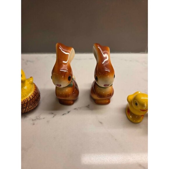 Vintage spring salt and pepper shakers and figurines made in Germany - Picture 5 of 10